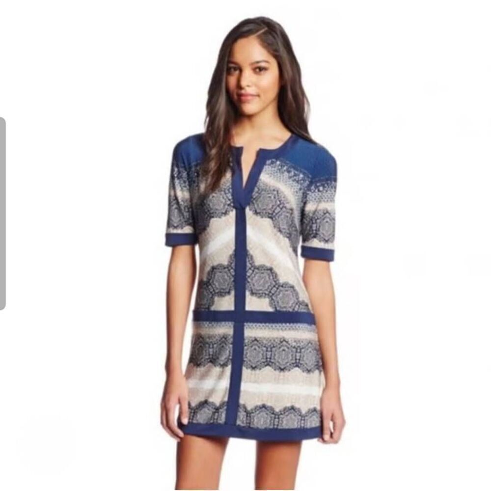 NWOT BCBGMAXAZRIA Daly Shift Dress